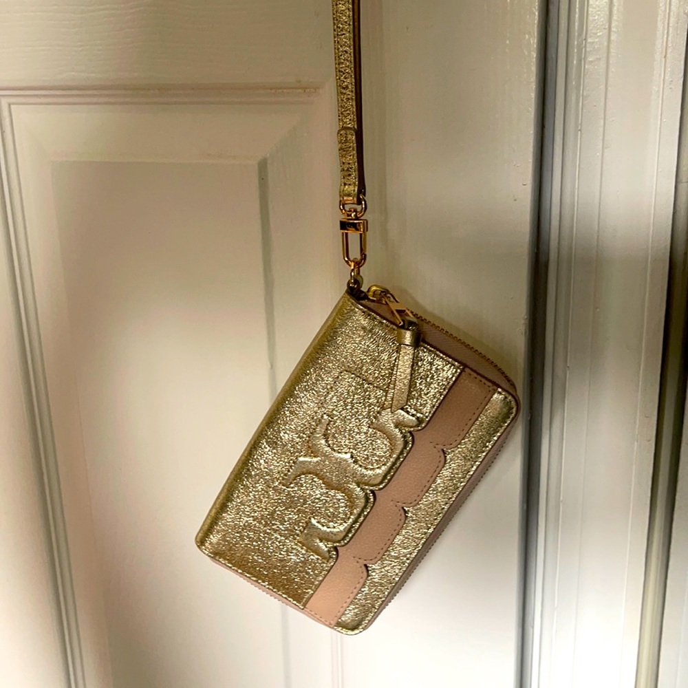 Tory Burch Wristlet 👛 Metallic Super Cute ❤️